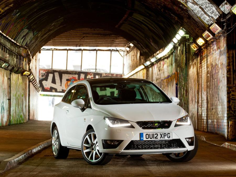  Seat Ibiza FR 2012 года  (UK) (фото 5 из 23)